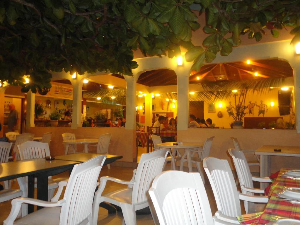 Sunset Bay Club & Seaside Dive Resort Salisbury Exteriör bild